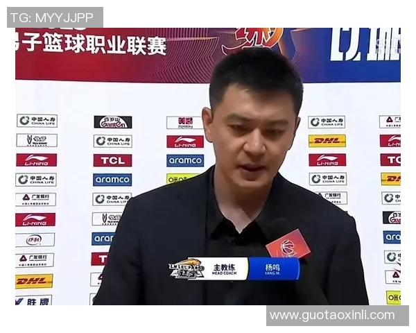 杨鸣韩德君身体状态打比赛有风险，下场会给他少量出场时间